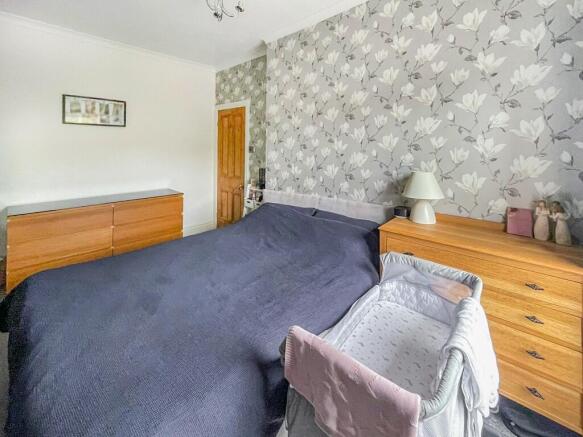 3 bed Terraced for sale Image 9