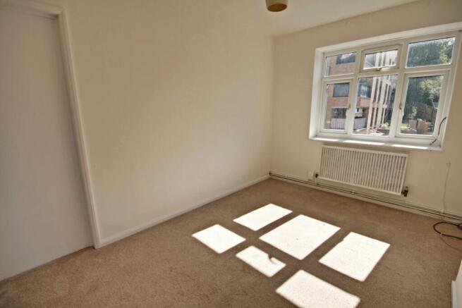 192 Stroud Crescent - Reception