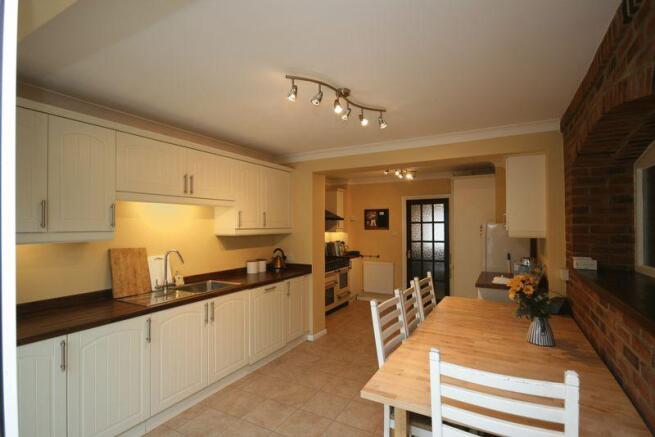 Kitchen 4