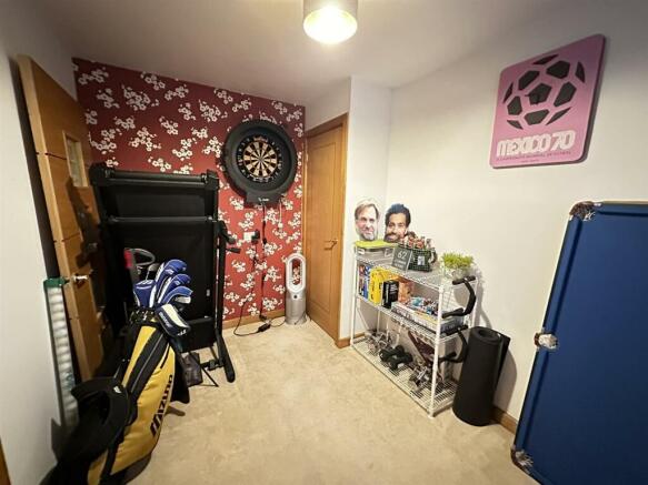 Family room/bedroom 4