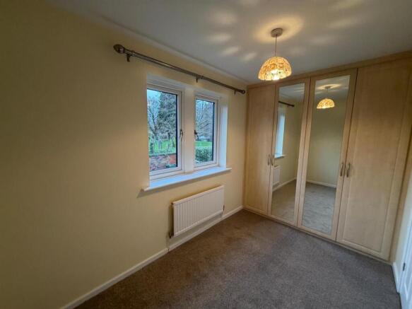 2 bed Town House for sale Image 9
