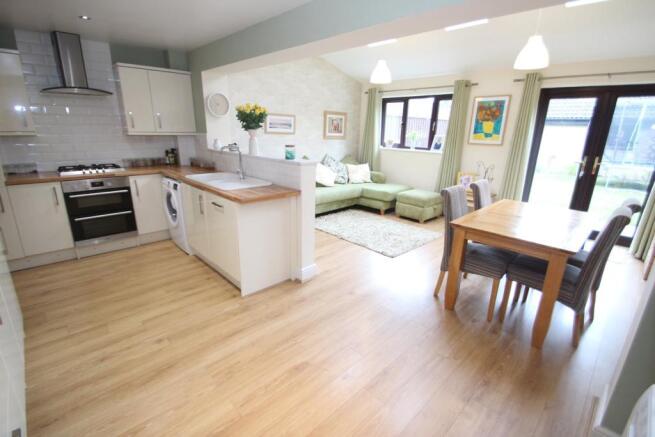 Kitchen/Diner/Family