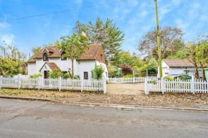 The Gables, Tangmere Road, Shopwhyke, Chichester PO20 2BL