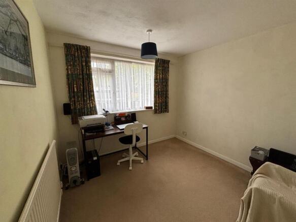 2 bed Semi-Detached Bungalow for sale Image 12