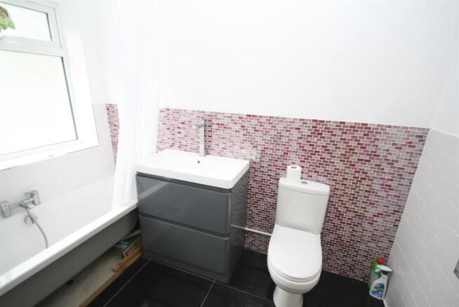 Bathroom.JPG