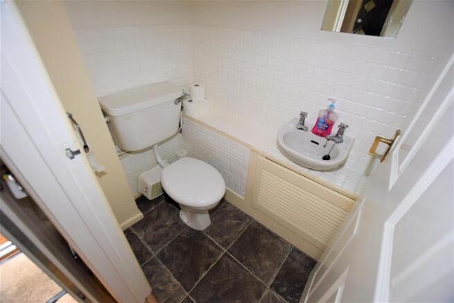 Cloakroom/WC