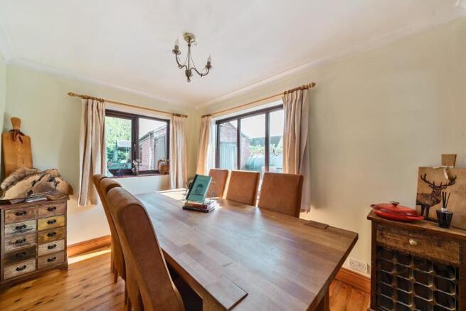 3 bed Detached Bungalow for sale Image 11