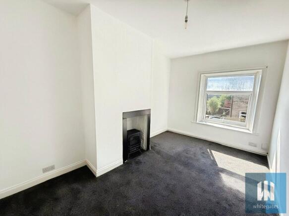 1 bed Terraced to rent Image 5
