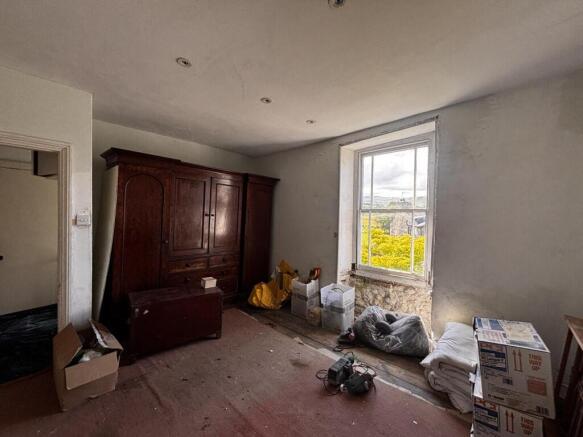 3 bed House for sale Image 5