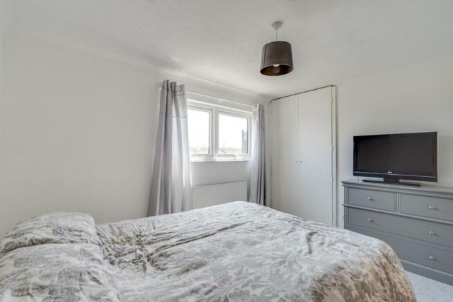Bedroom 1 (2).jpg
