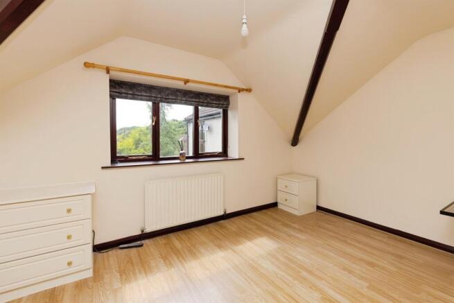 2 bed Flat for sale Image 8