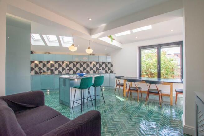 Kitchen/Dining Room