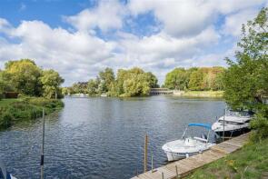 Flat 1, Weir Court, Thames Street, Weybridge KT13 8NQ