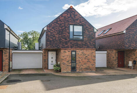 Queens Head Close, Aston Cross, Tewkesbury, Gloucestershire, GL20
