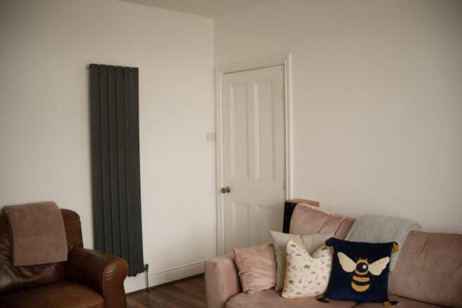 LOUNGE 2