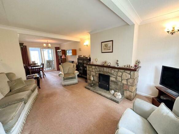FRONT SITTING ROOM