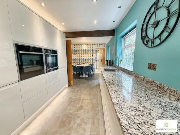 2 bed Semi-Detached for sale Image 5