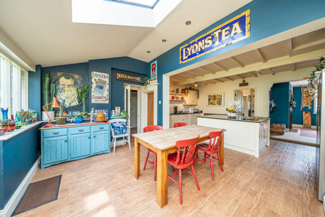 BREAKFAST ROOM