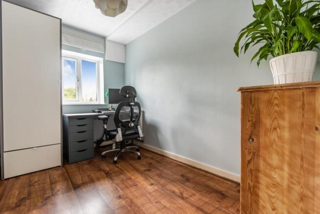 Bedroom/Office