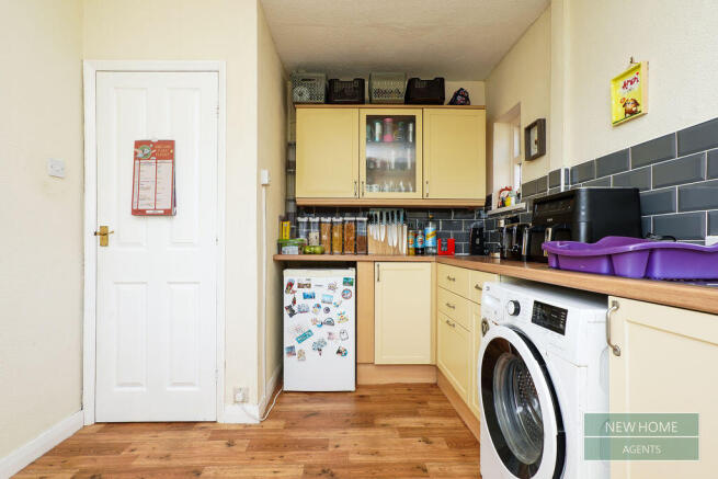 3 bed Semi-Detached for sale Image 4