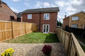 3, 431 May Villas, Fair Oak Road, Eastleigh SO50 7AH