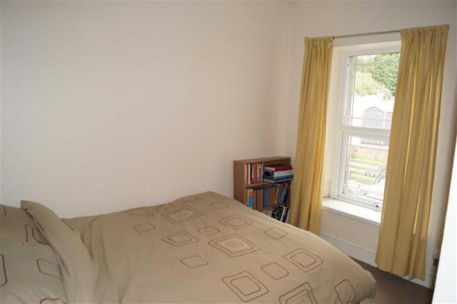 BEDROOM 2 (DOUBLE )