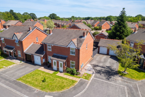 17, Chivington Close, Monkspath, Solihull B90 4YS