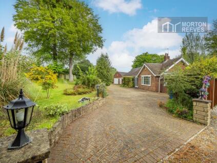Oulton Road North, Lowestoft, Suffolk, NR32 4QL