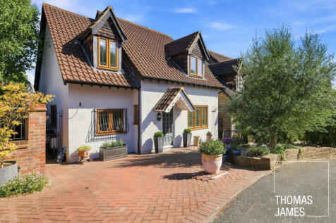 Postern Green, Enfield, EN2