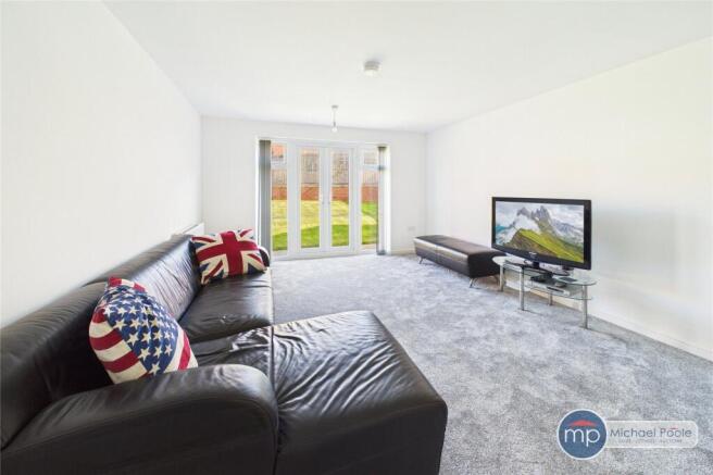 5 bed Detached for sale Image 8