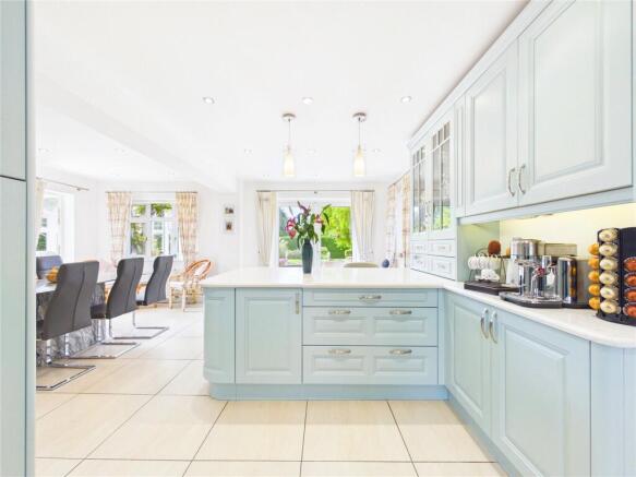 Corbett Avenue, Droitwich Spa, Worcestershire, WR9 photo 4