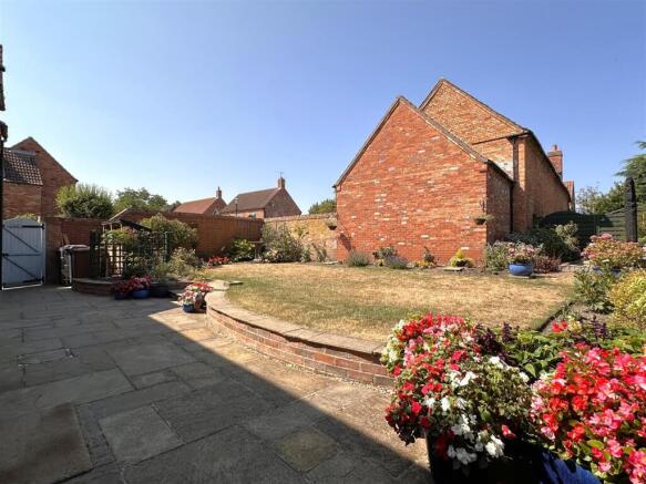 Rear Garden 803
