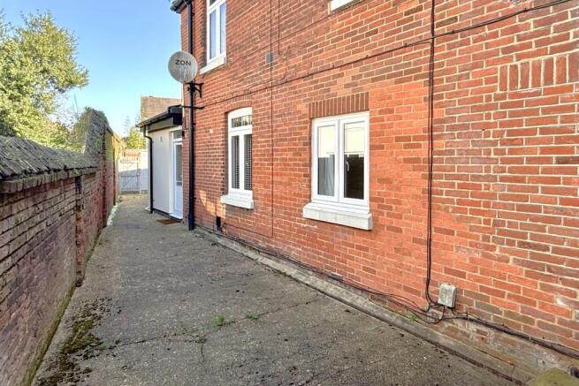 Private Entrance Way