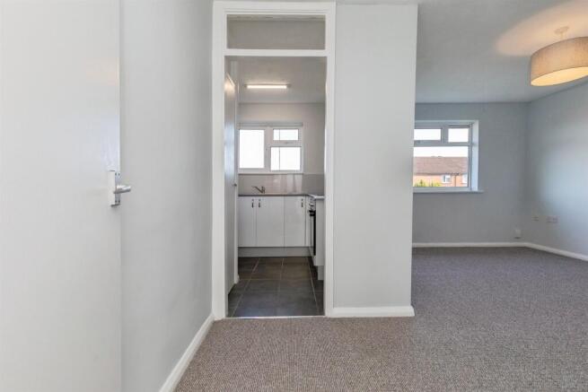 Ash Close, Yate, Bristol photo 2