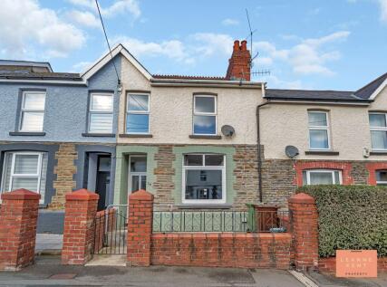 Llwyn On Street, Caerphilly, CF83