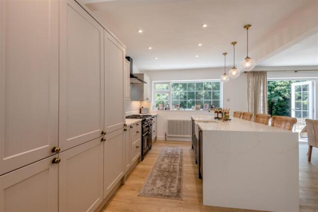 8697407-interior10.jpg