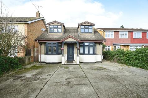 Chase Cross Road, Romford, RM5