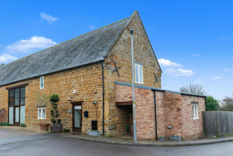 Heritage Farm Close, Hardingstone. Northampton, NN4 6FG