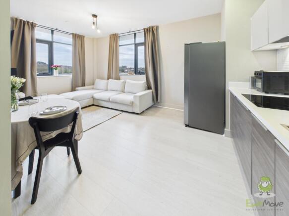 2 bed Apartment for sale Image 6