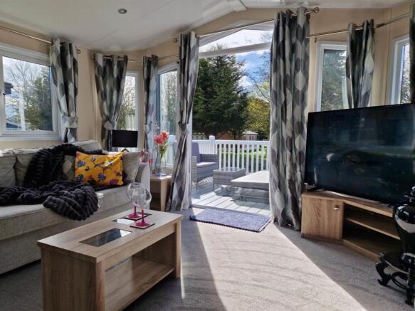 2 bed Mobile Home for sale Image 7