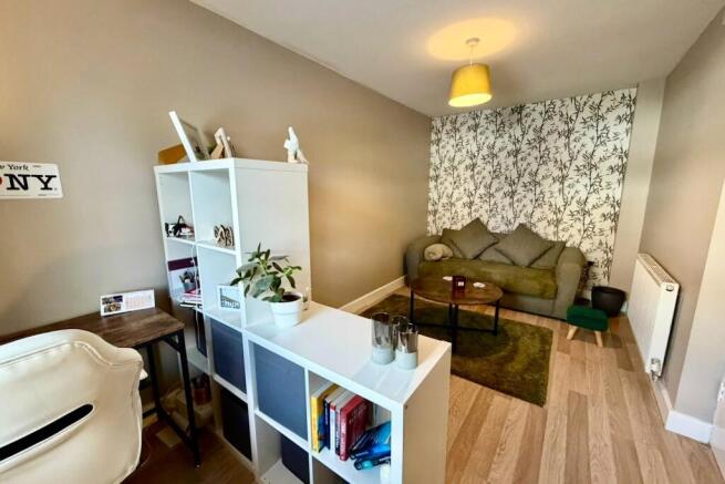 4 bed Town House for sale Image 6