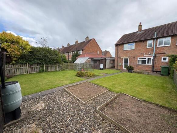 3 bed Semi-Detached for sale Image 11