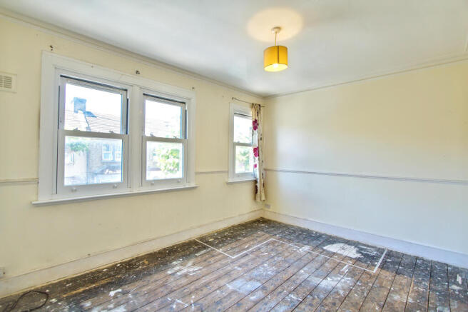 Flat B, 28 Bolton Road, Stratford, London, E15 4JY