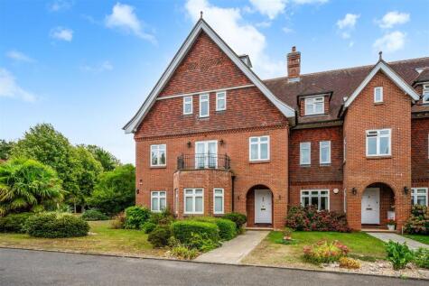 Eyhurst Park, Kingswood