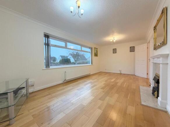 22 Northfield - Lounge 2.jpeg