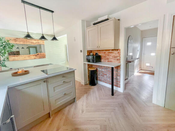 2 bed Semi-Detached for sale Image 8