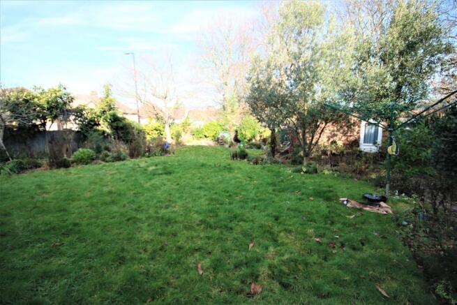 REAR GARDEN & GARAGING: PIC. 1
