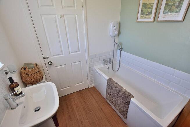 2 bed Semi-Detached for sale Image 11