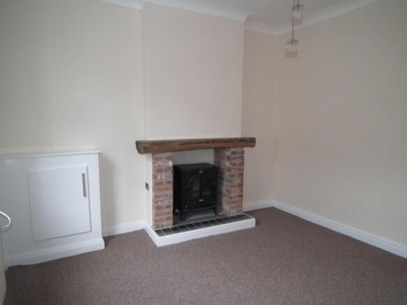 Lounge 1.JPG
