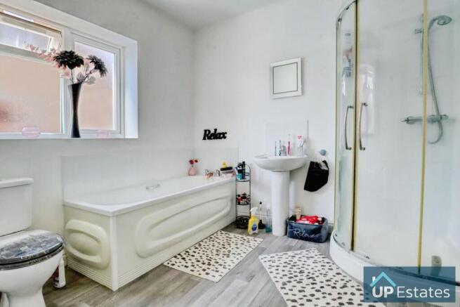 BATH/SHOWER ROOM